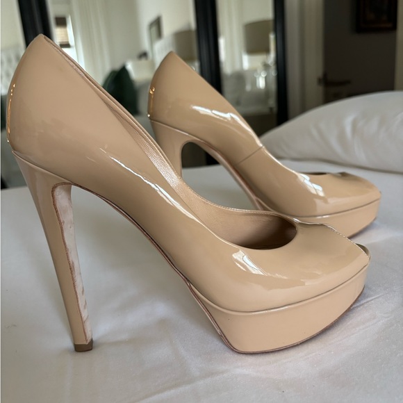 Christian Dior Miss Dior Peep Nude Patent Heels - Picture 3 of 11